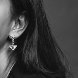 Vakadzi Link Earrings in 18ct Gold by Patrick Mavros